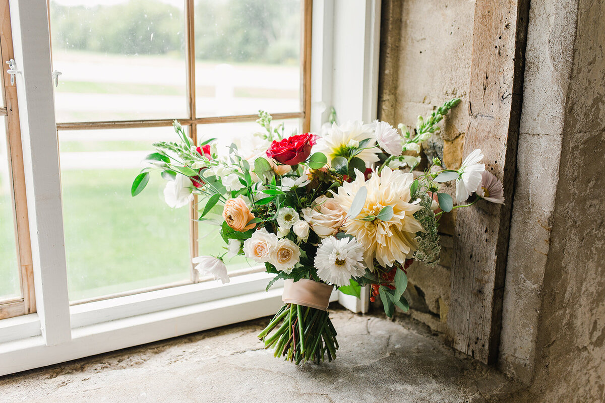 rustic garden bouquet, studio fleurette, minneapolis mn florist