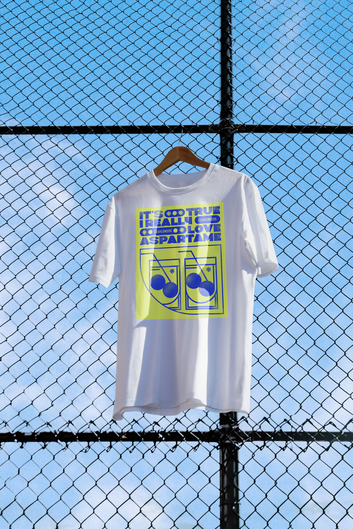 BenditoMockup-Free-T_Shirt_01