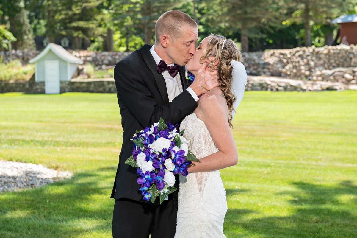 Detroit-Wedding-Photographer-The-Landing-061