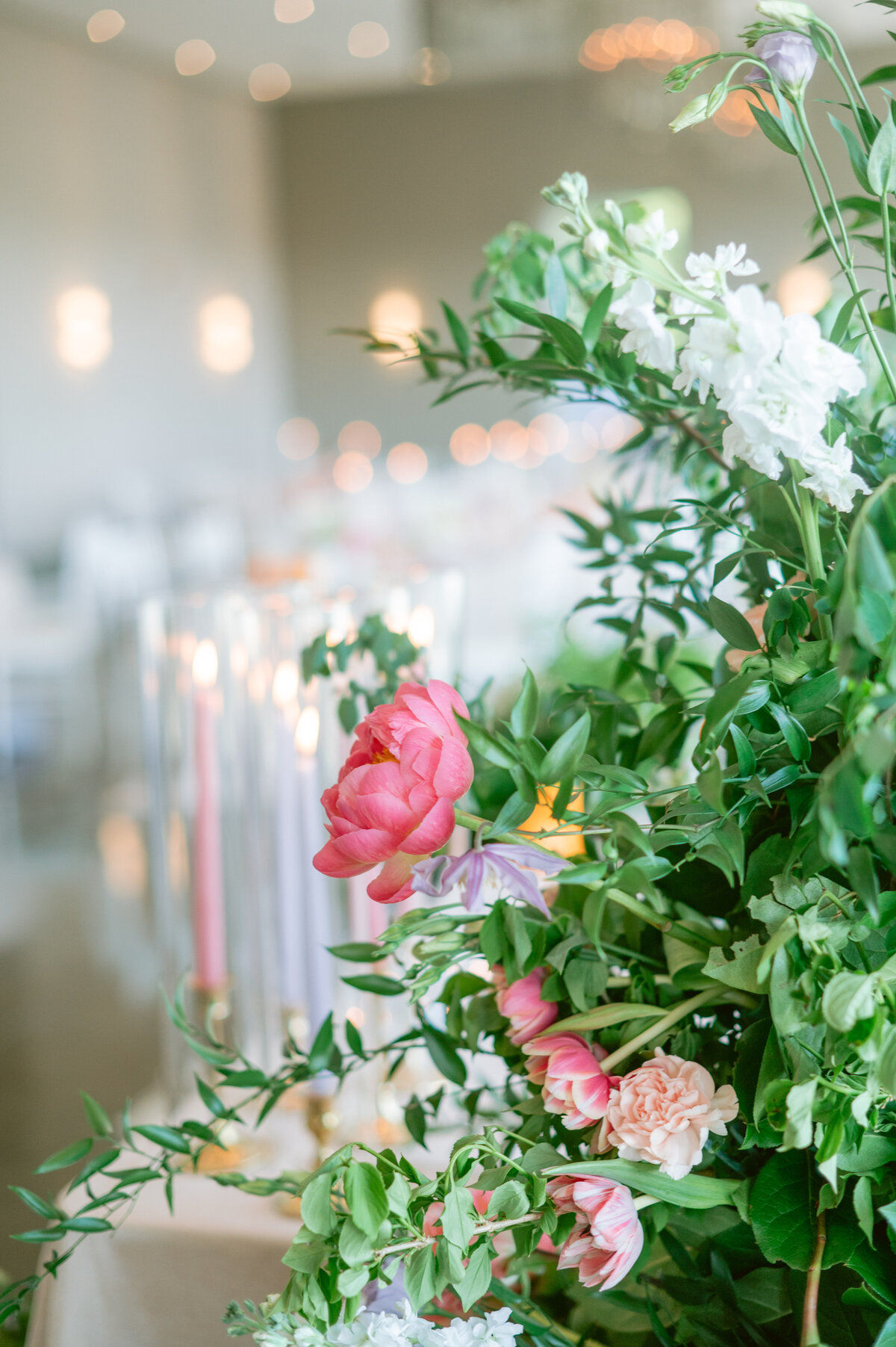 Le Belvedere-Bright-Spring-Floral-Wedding-Photography-by-Emma 51