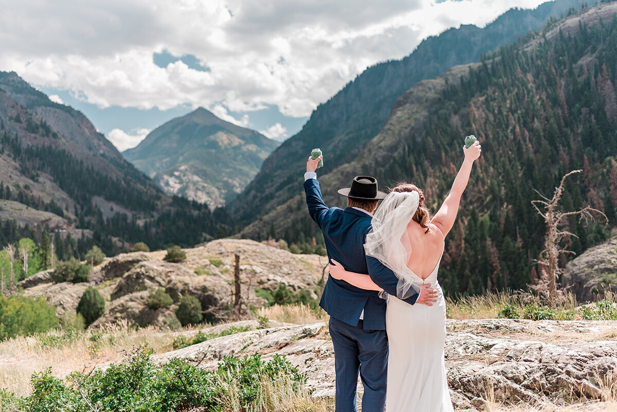 ouray-elopement-photographer-cheers