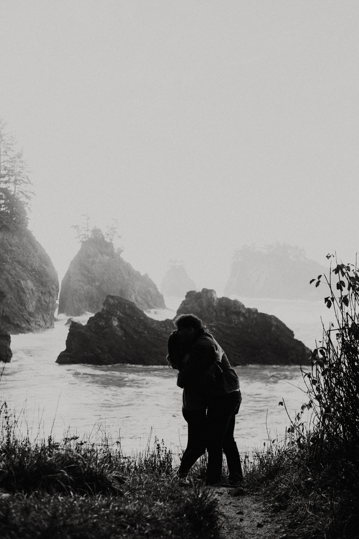 WithLoveFromCass_OregonProposalPhotographer_MadisonChristian_Novemeber2025_SecretBeach-14