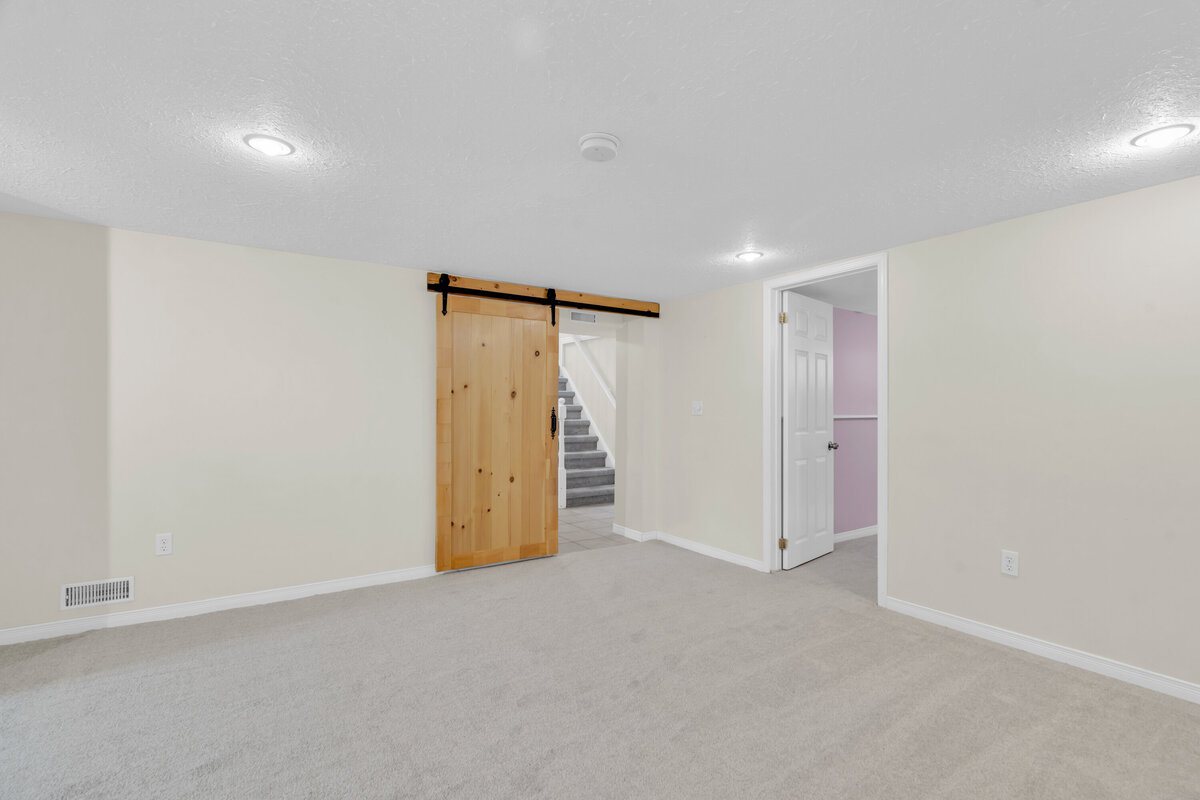 036-32Elginfield-36