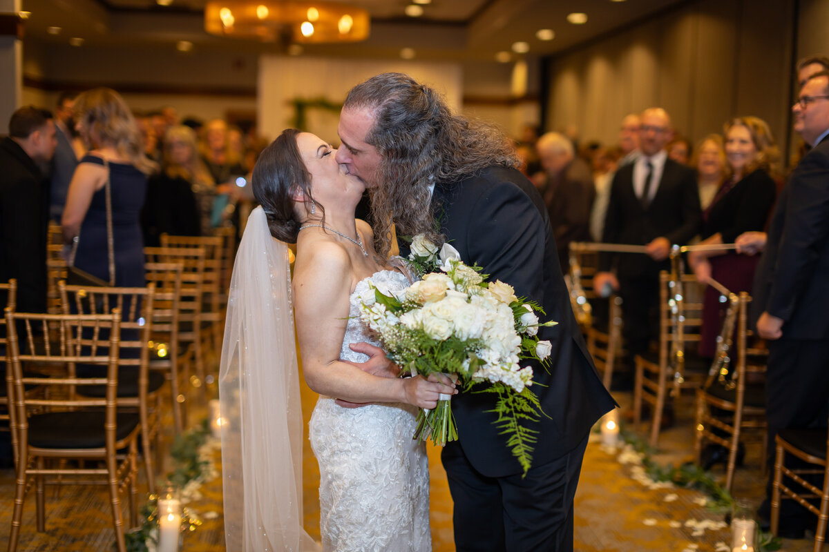 Matt & Nicole Wedding, Doubletree Hotel, Mundelein, IL, 11-11-23, Maira Ochoa Photography-1068