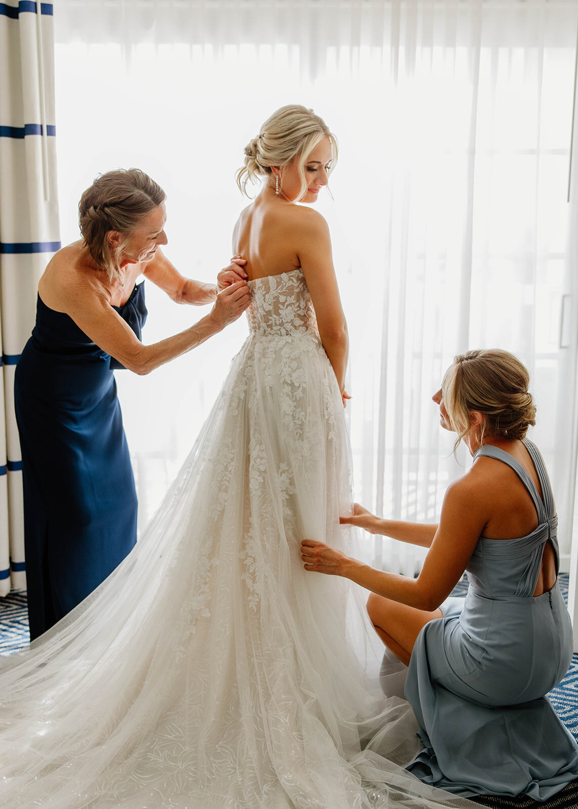 dehnzwedding_gettingready-6378