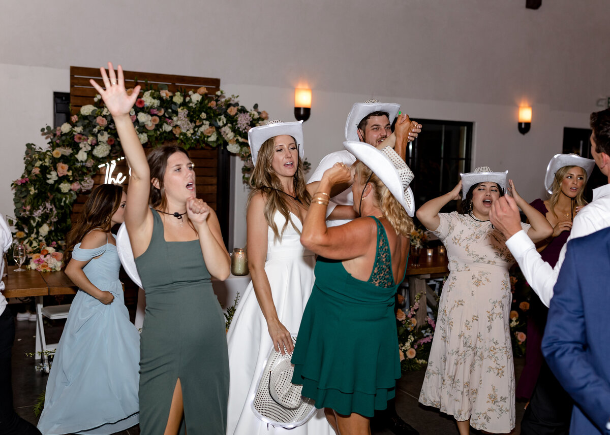 09172022_Hannah+JeremyWedding_ViansaSonomaCA_AnjaJensenPhotography-1330