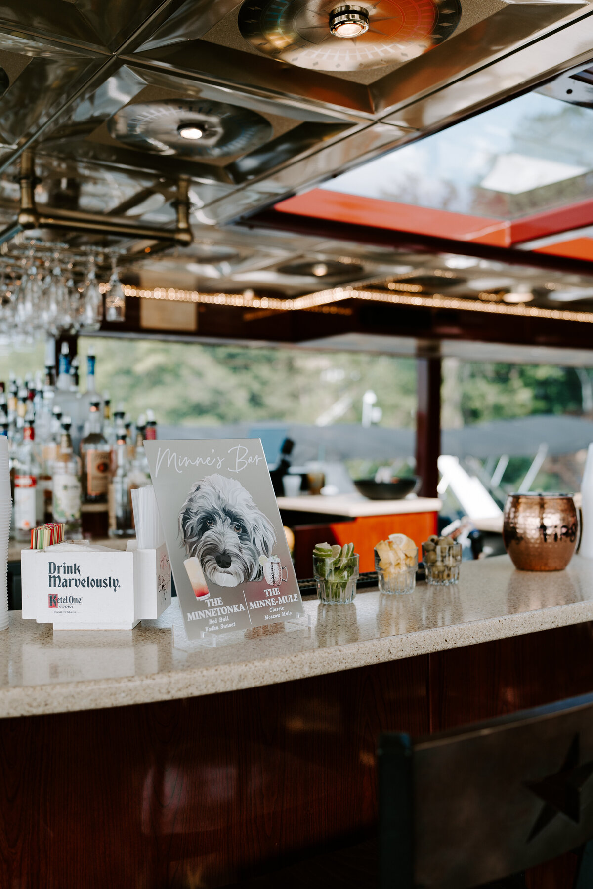 abby-parker-lake-minnetonka-wedding-45