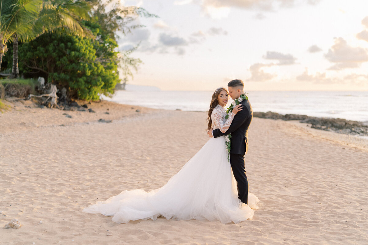 Loulu Palm Wedding Photographer Oahu Hawaii Lisa Emanuele-1024