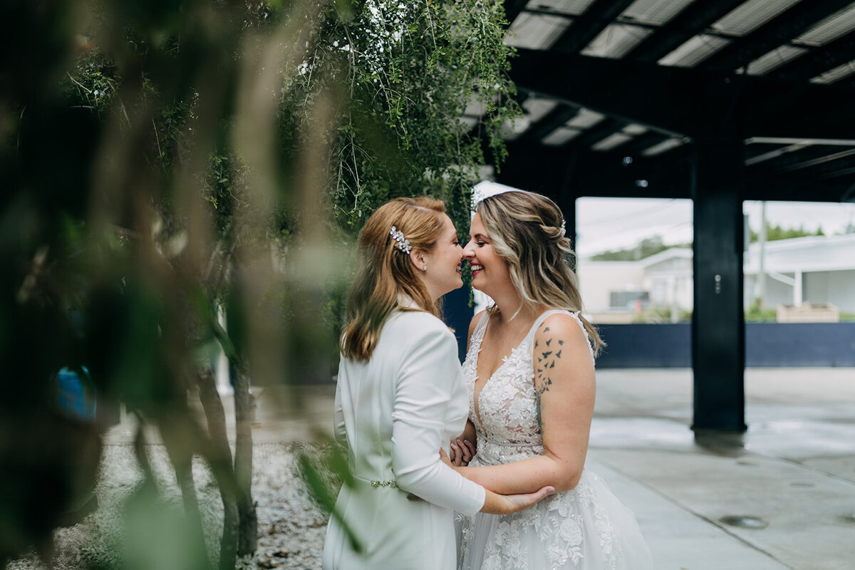 amber-mcwhorter-photo-wild-roots-elopement-venue-chantilly-chic-celebrations-8