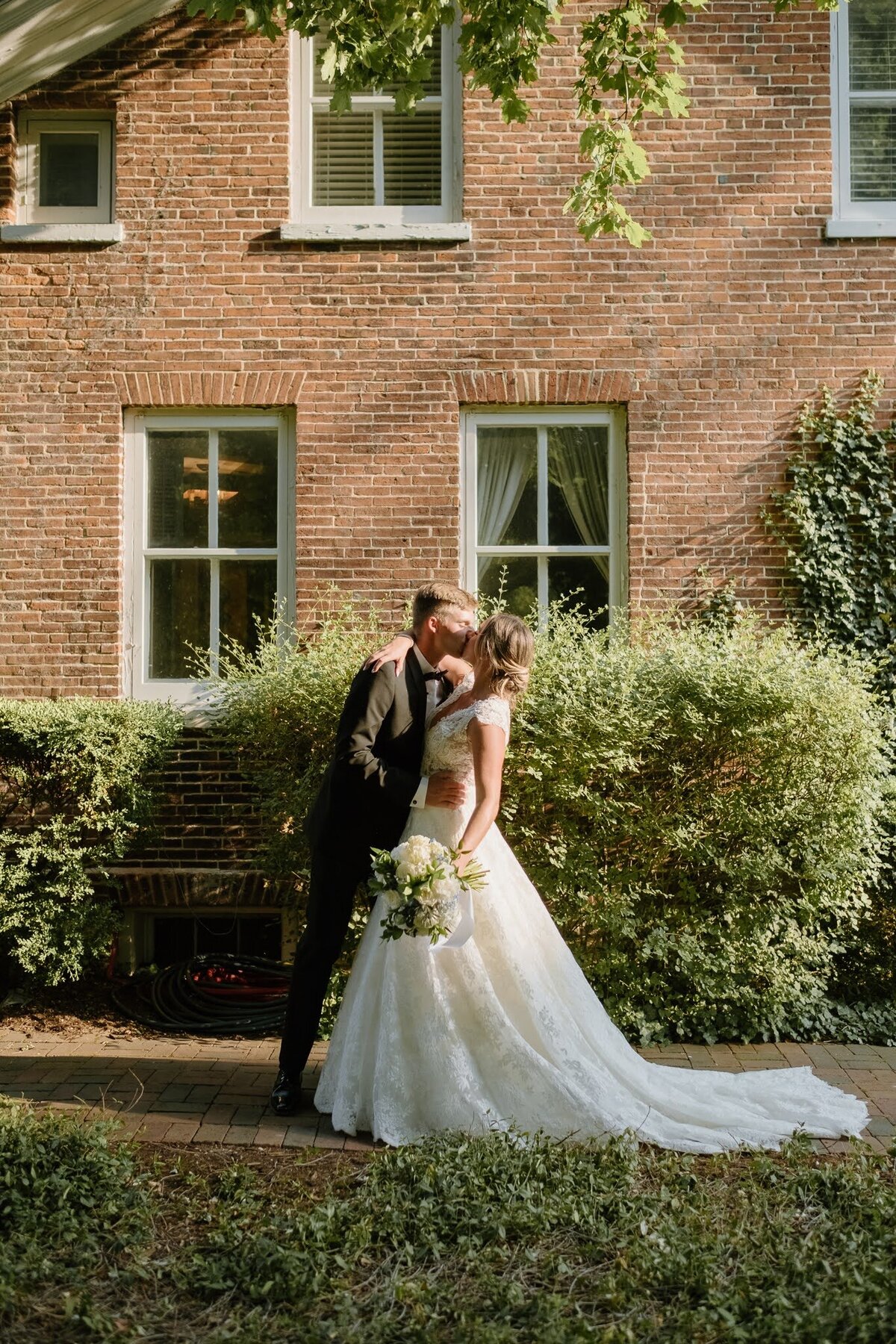 Nichole-Babiez-Photography-Dunham-woods-Geneva-Illinois-Wedding-luxury-editorial-timeless-modern-candid-bride-inspiration-chicago-photographer--86