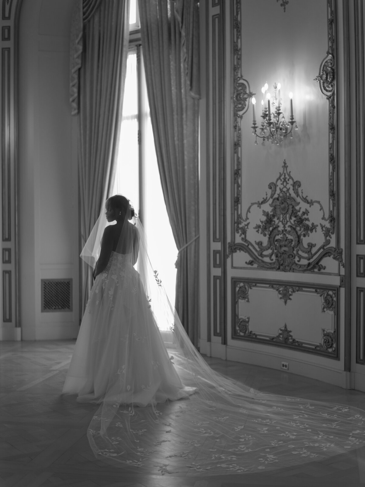 perry-belmont-house-wedding-european-bridal-portait