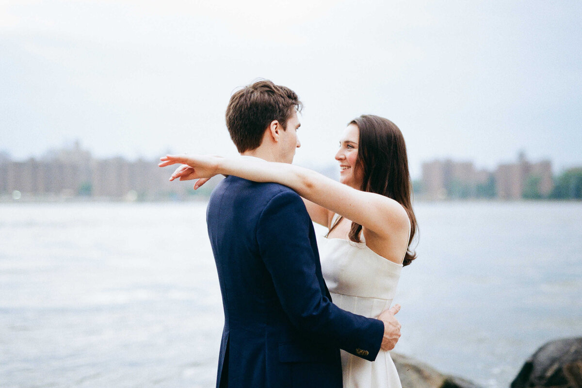 Brooklyn_Aurora_Film_Wedding_10