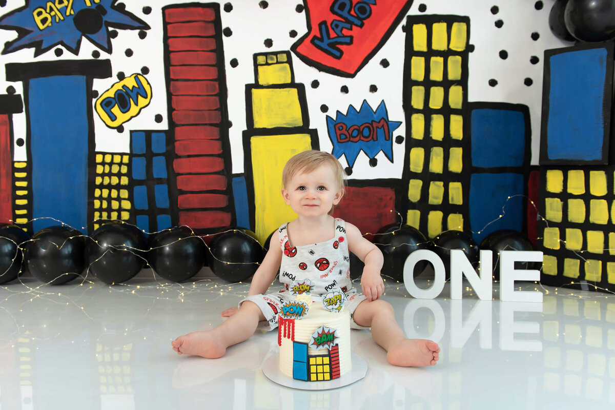 comic book cake smash photography session in Burlington, On