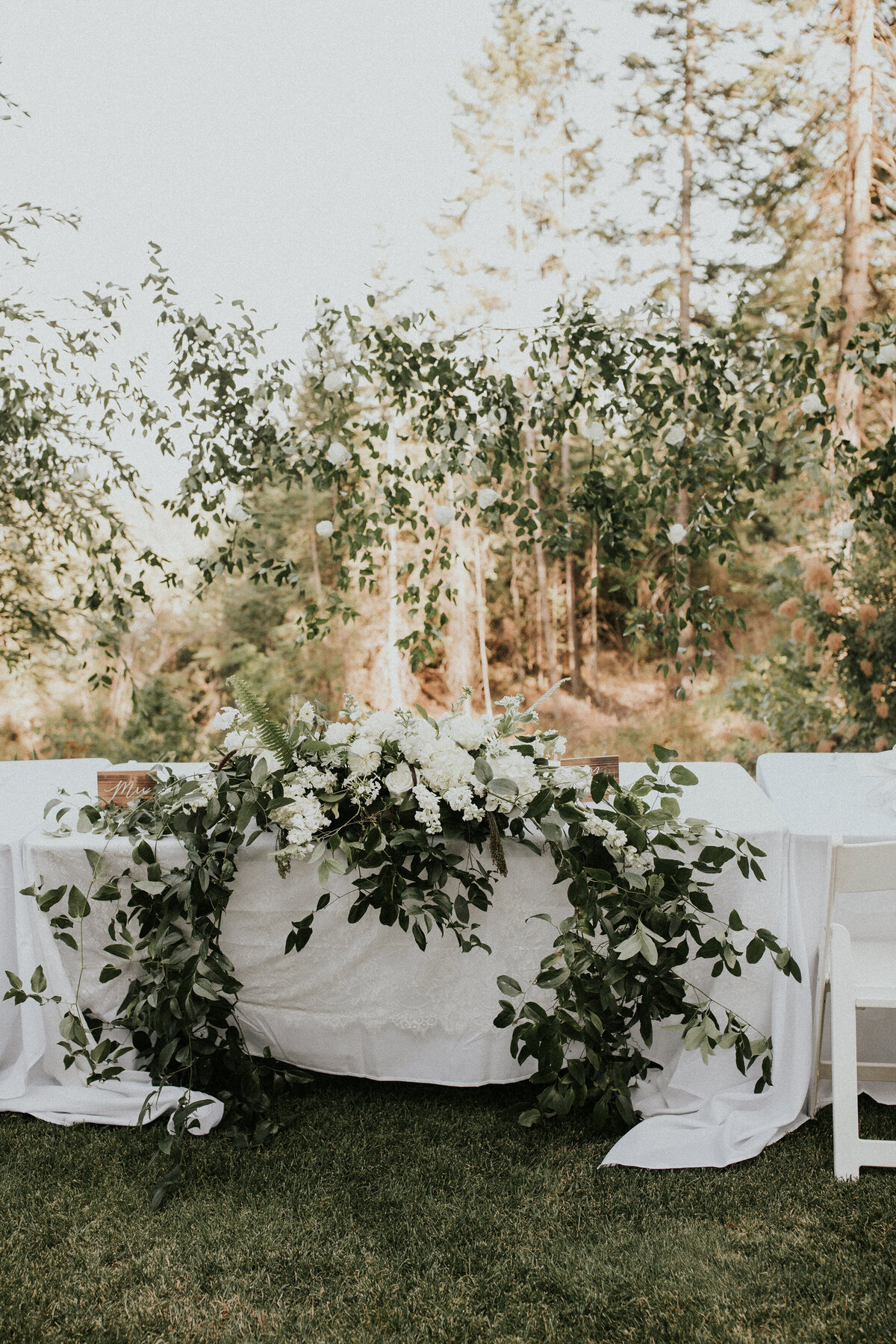 timeless-backyard-wedding-montana-28