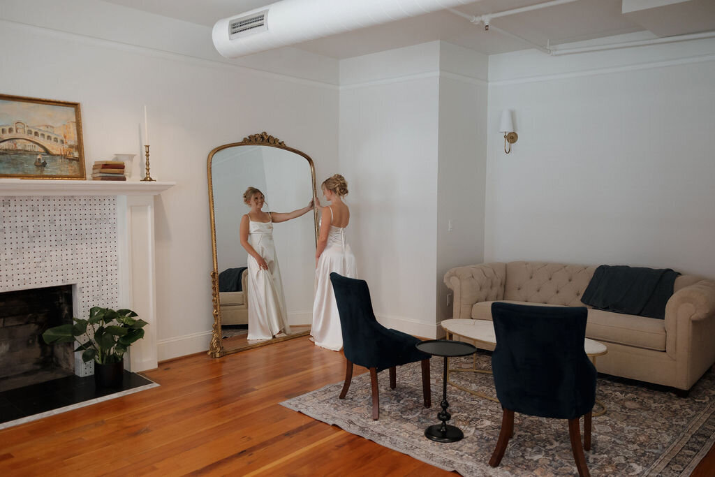 Intimate-Reception-Venues-at-Revelry-Park-Avenue-12