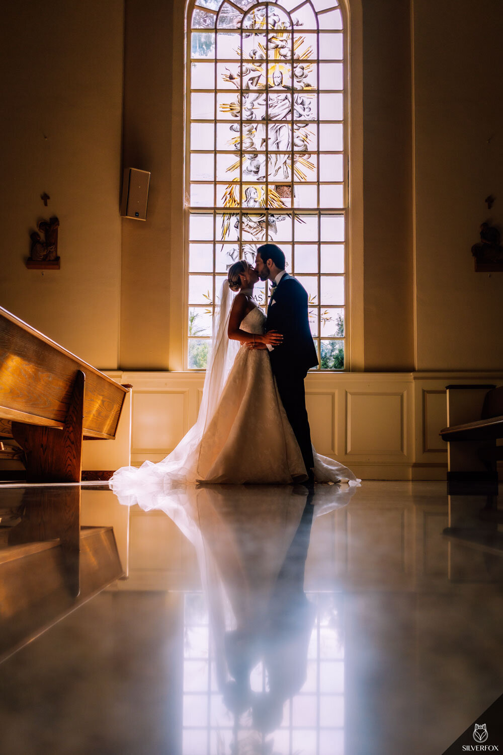 bride-and-groom-wedding-portrait