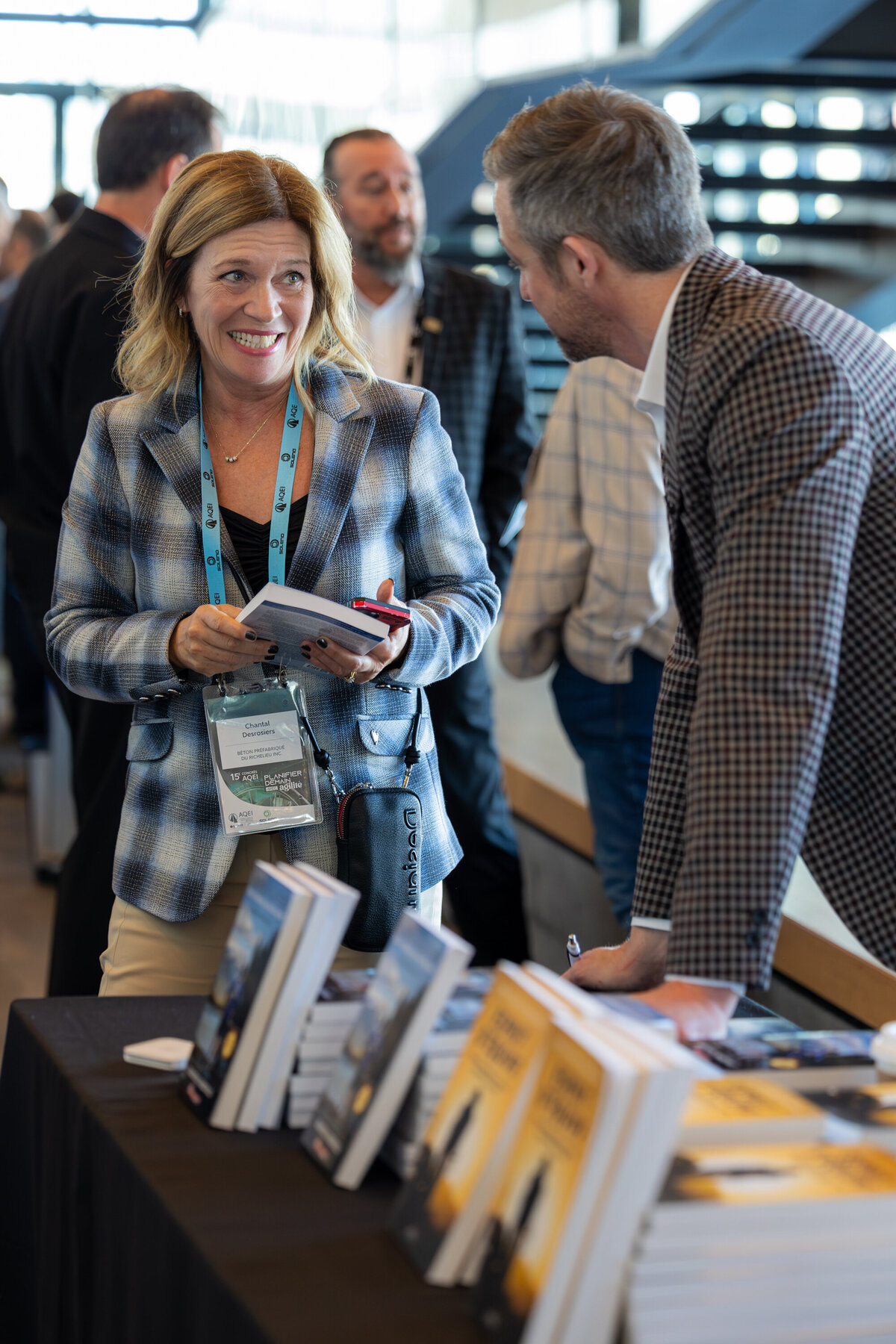 Congrès annuel AQEI Session de signature autographes