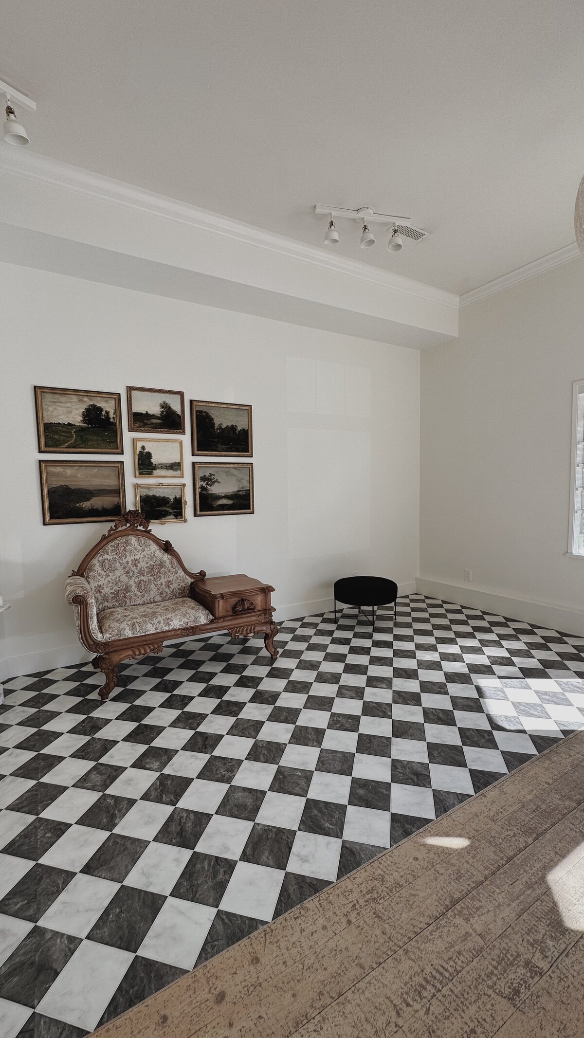 Rental Space for Photoshoots, Filming, Photo shoots, Events in Vancouver South Surrey White Rock BC