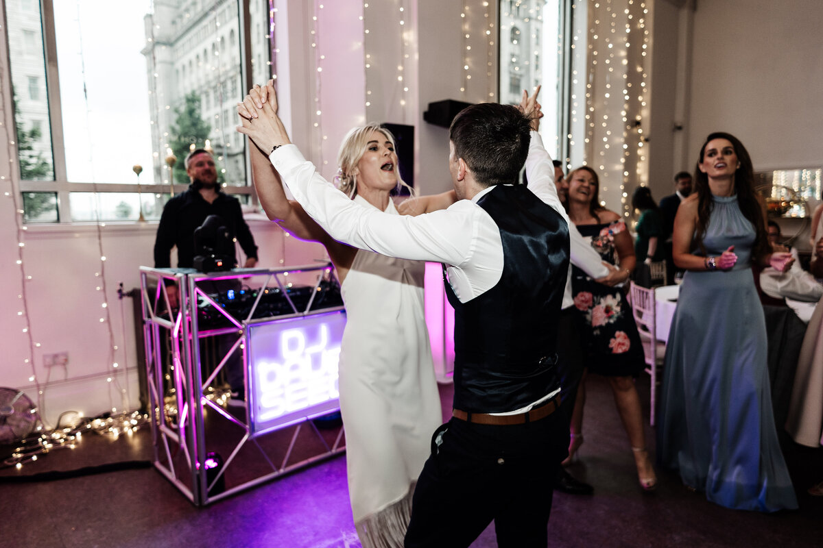Luke & Jennifer-211