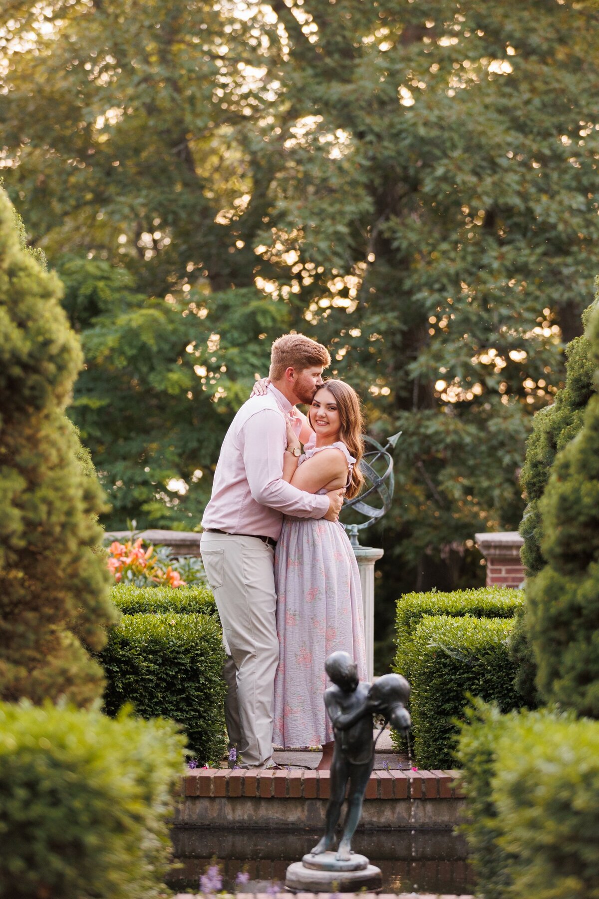 10-kellogg-manor-house-grand-rapids-engagement