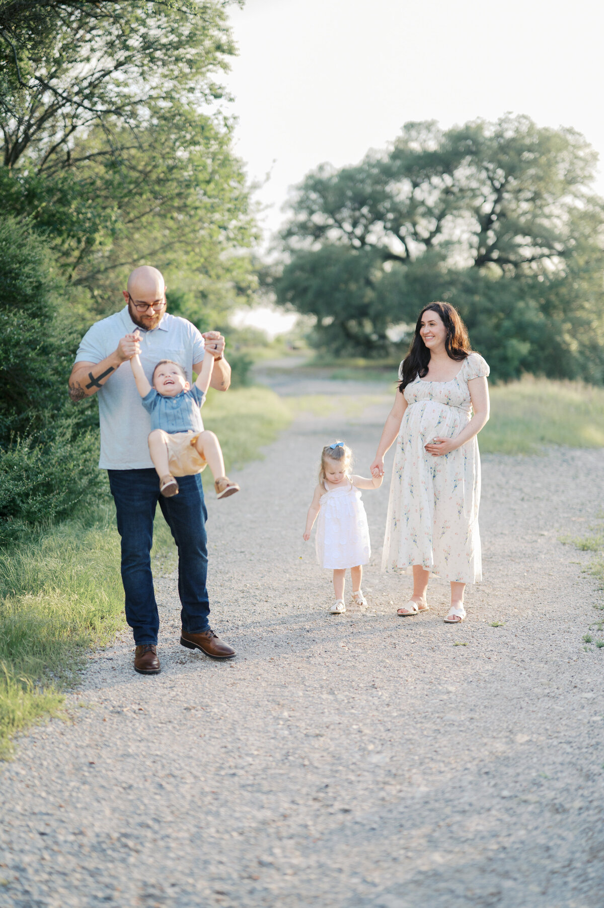 maternity family photos in north fort worth, family of twins 