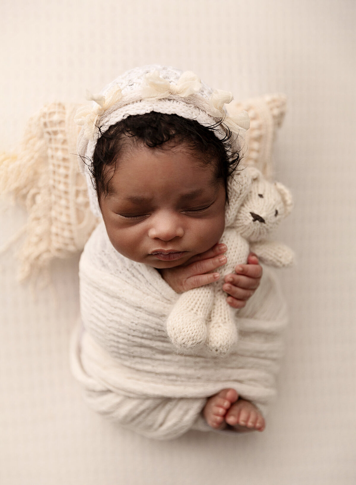 best Maryland newborn photographer, Baltimore newborn photographer, newborn photography near me, newborn portraits Crofton MD, professional baby photos