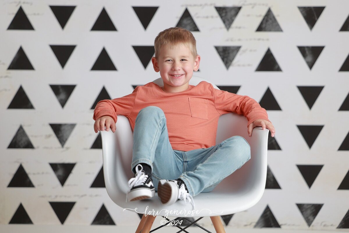 lehigh-valley-photographer-lori-generose-lg-photography-fourth-birthday-milestone-boy-northampton-pa