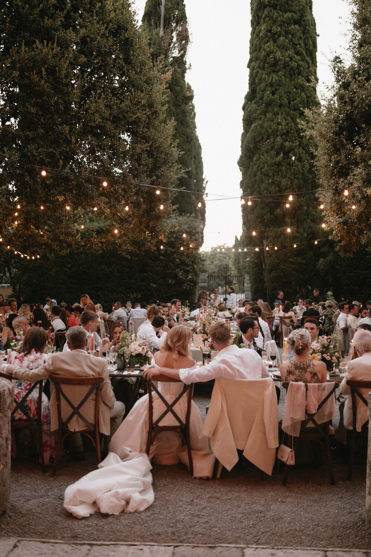 Flora_And_Grace_Editorial_Tuscany_Analog_Editorial_Wedding_Photographer (1 von 1)-30