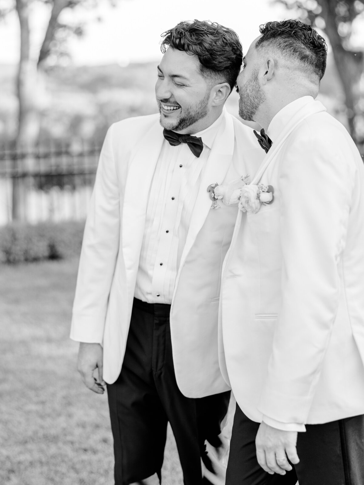 brittany-graf-photography-andrew-anthony-wedding-saint-clements-castle-portland-ct-couples-portraits-80