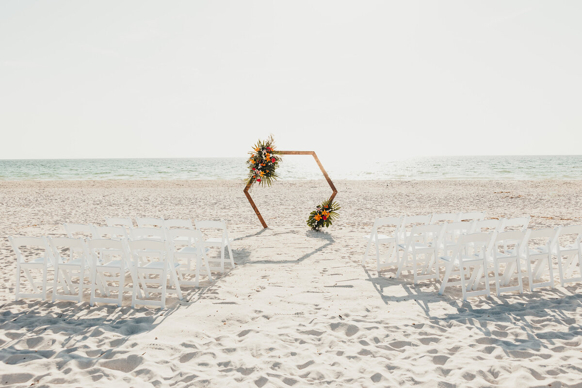 ariel-amir-photo-florida-beach-elopement-tropcial-chantilly-chic-celebrations-15