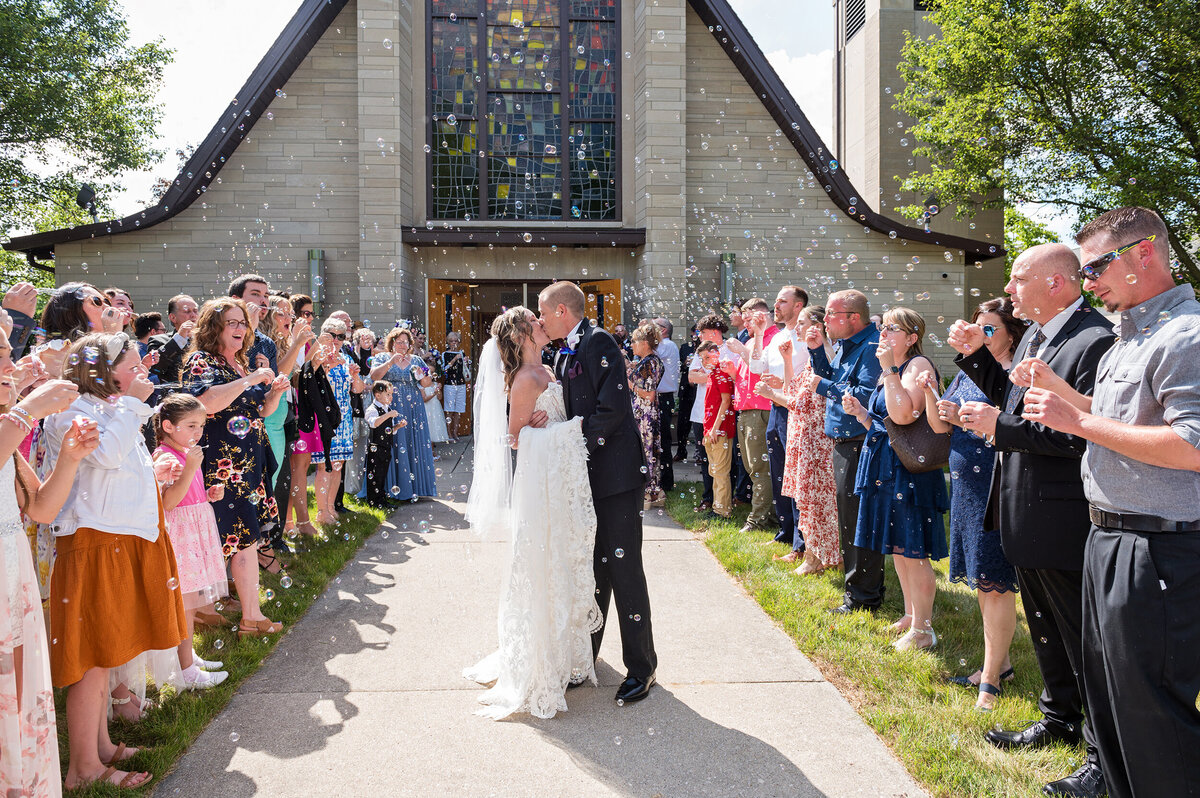 Detroit-Wedding-Photographer-The-Landing-076