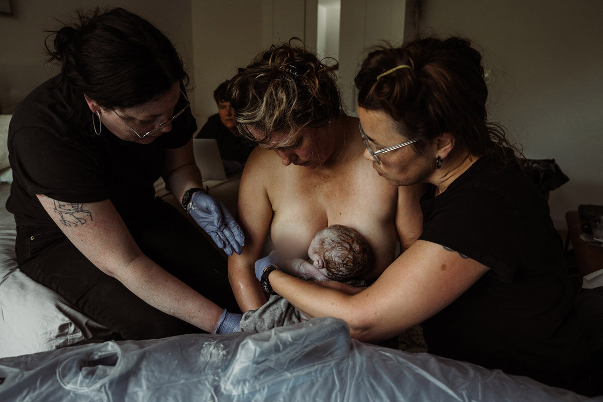home-birth-photography-natalie-broders-g-041