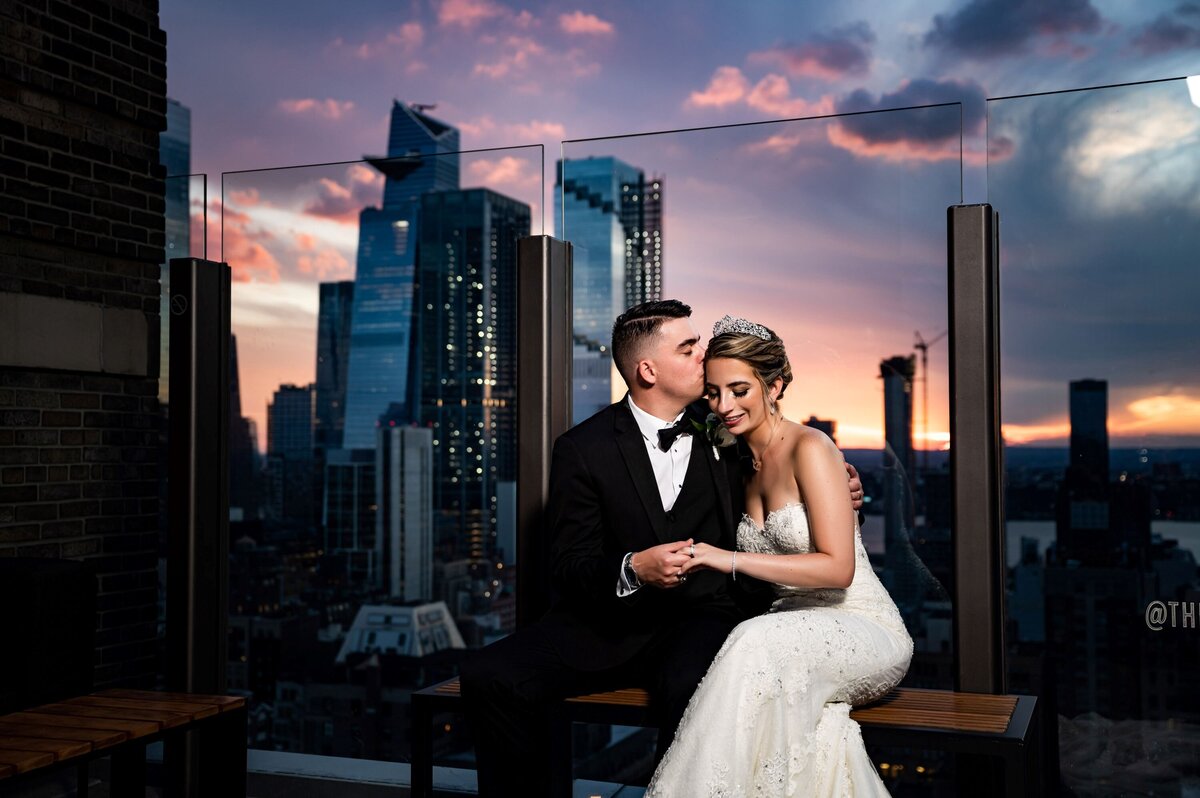 emma-cleary-new-york-nyc-wedding-photographer-videographer-venue-the-skylark-12