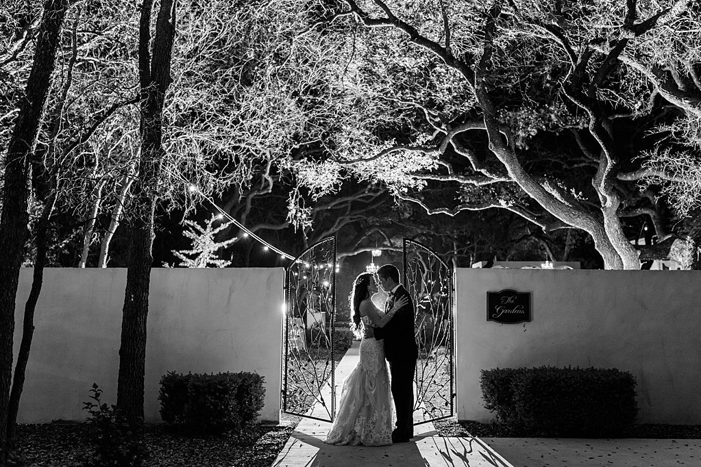 la cantera and the gardens at west green in San Antonio Texas Wedding Venue photos by Allison Jeffers Photography_0077