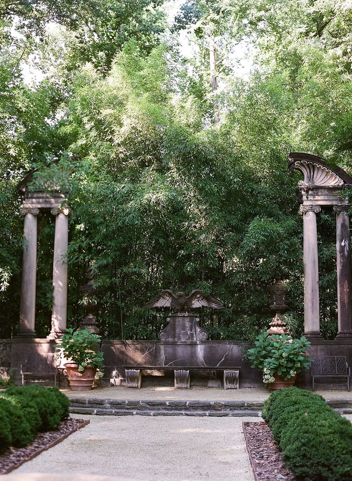swan-house-garden