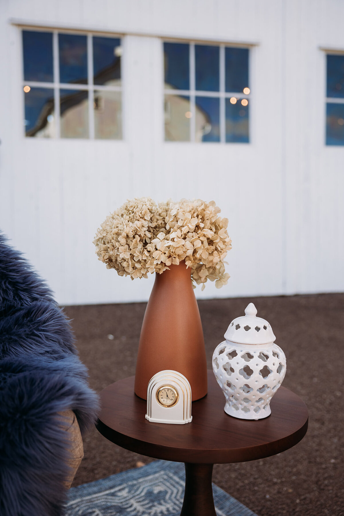 Selbe Wedding - Side table & Vase(1)