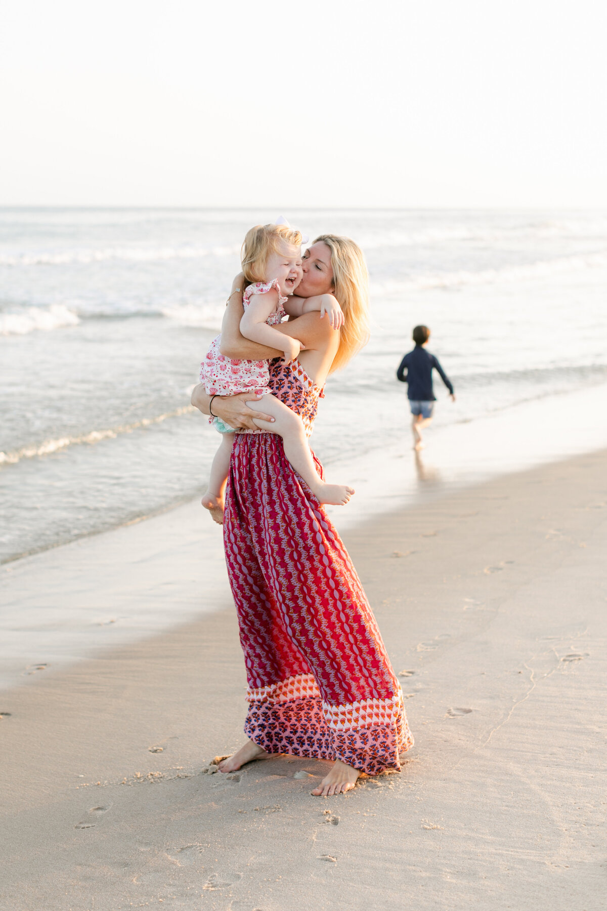 Meg Miller Photography Family Lifestyle Newborn Maternity Wedding Photographer Connecticut New York East Coast Destination Beach City Classic Timeless Photo Photos10