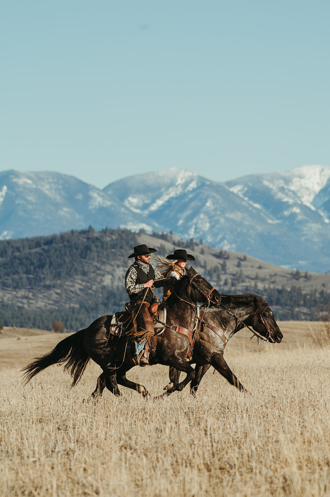 presley-gray-photo-montana-western-ranch-couples-photoshoot-1757