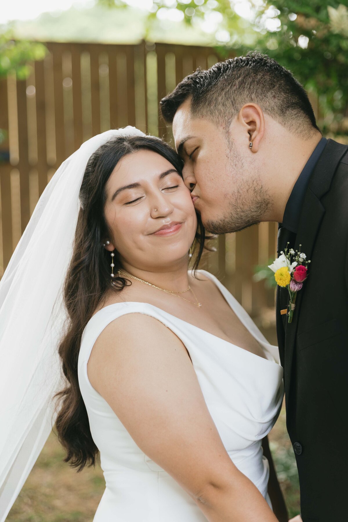 Chloe Parker Photography Heartfelt Wedding Photographer in Virginia — Wedding Photos 101