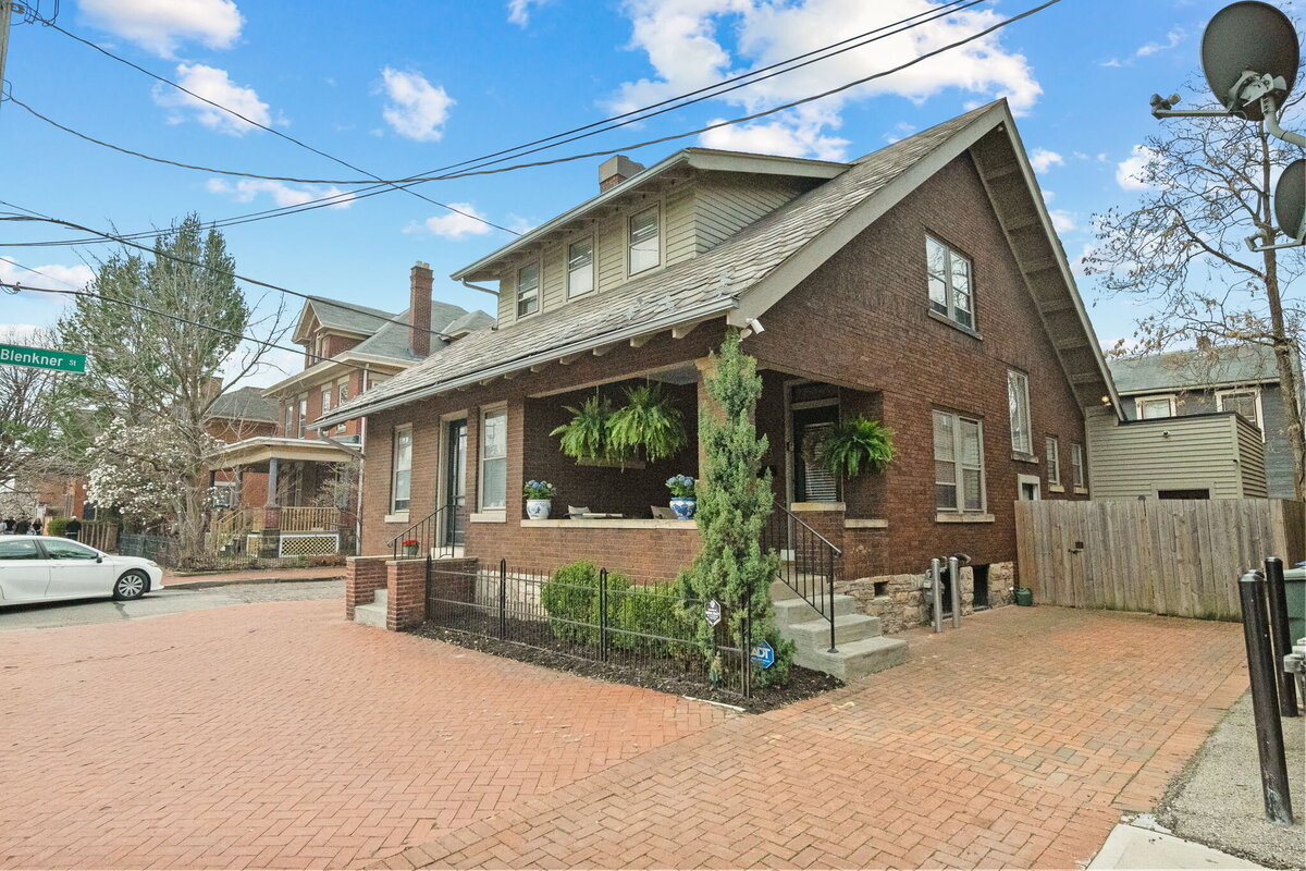 6-web-or-mls-A7406596