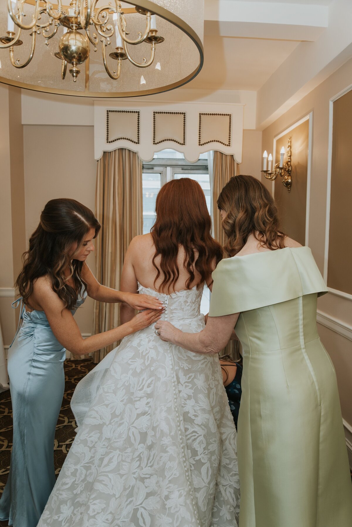 Faye-Fern-Creative-MariaBLung-Meg-Brandon-New-York-Athletic-Club-St-Patricks-Cathedral-Wedding-Getting-Ready-35