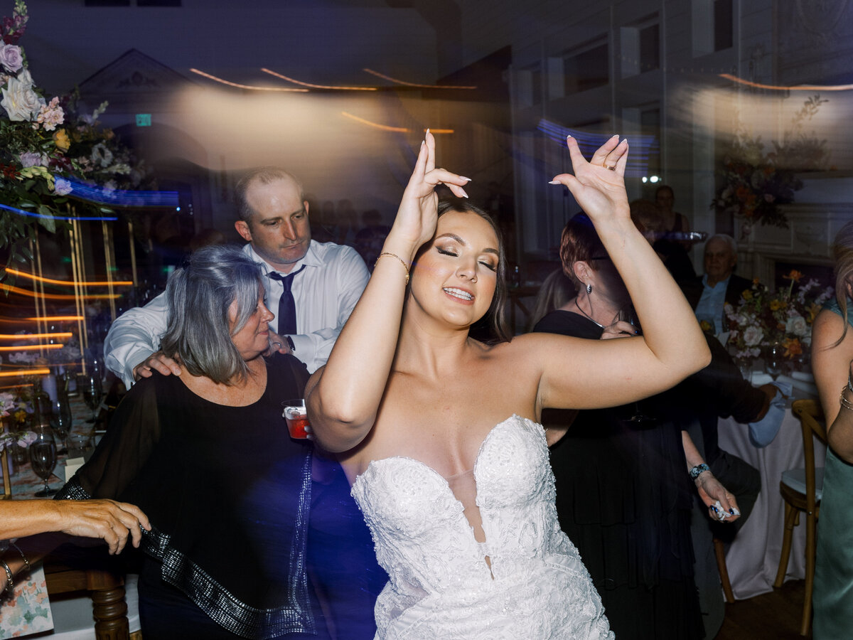 wedding-photographer-dallas-reception-the-french-farmhouse-13