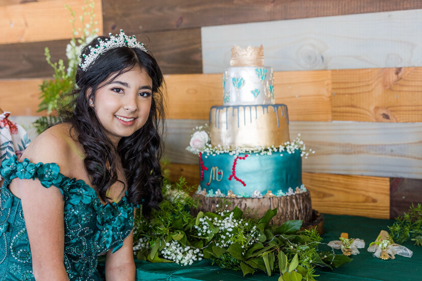 quinceanera-girl-crown-cake