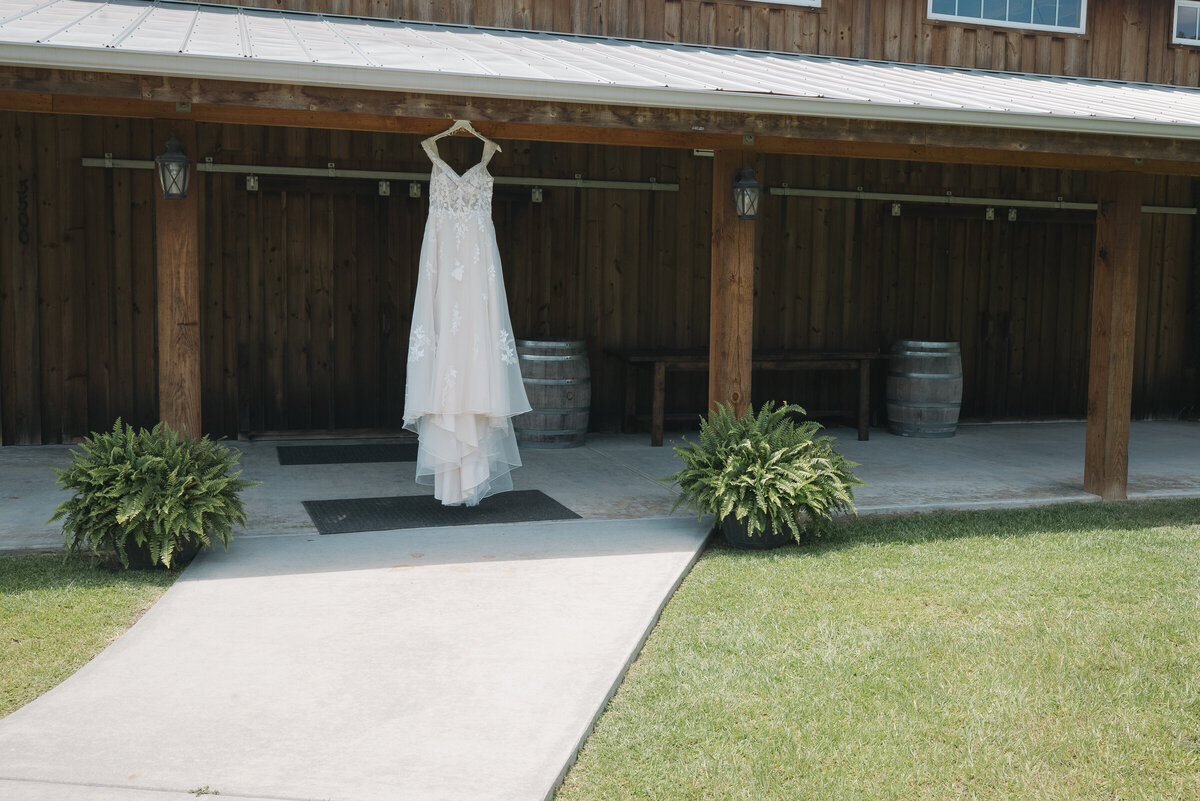 Wedding dress 