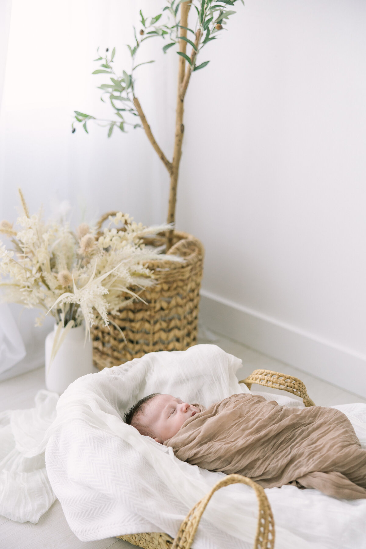 The Larry Family | Newborn-0022
