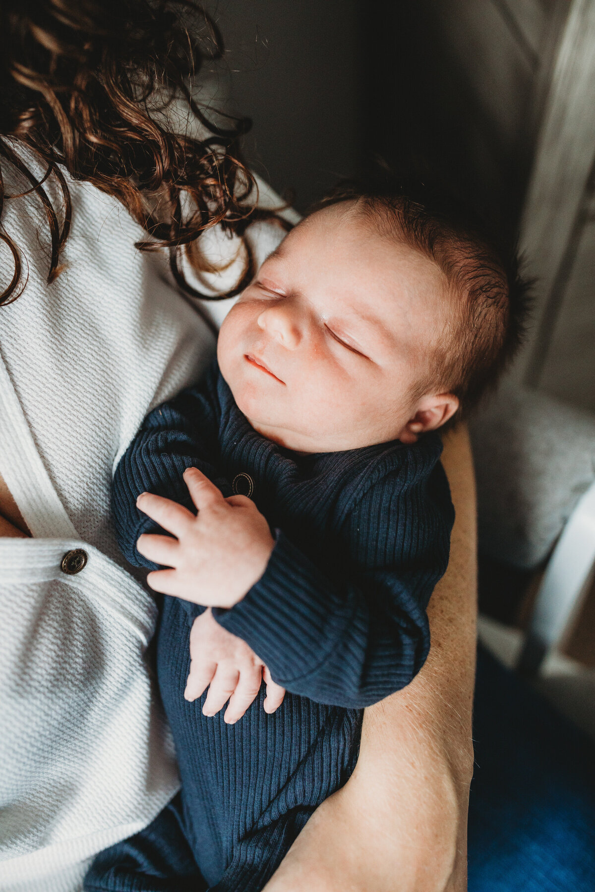 New_Hampshire_Lifestyle_Newborn_Photographer-13