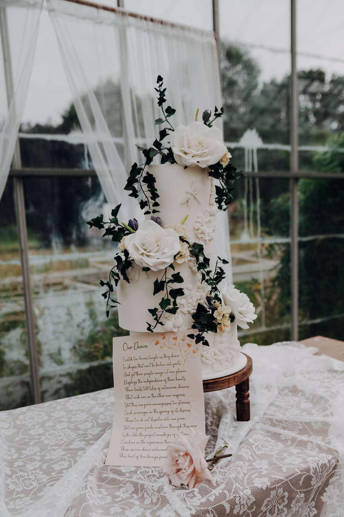 Luxury nature inspired wedding cake designer vanilla Spice Cake Studio Northamptonshire 3 tier floral design