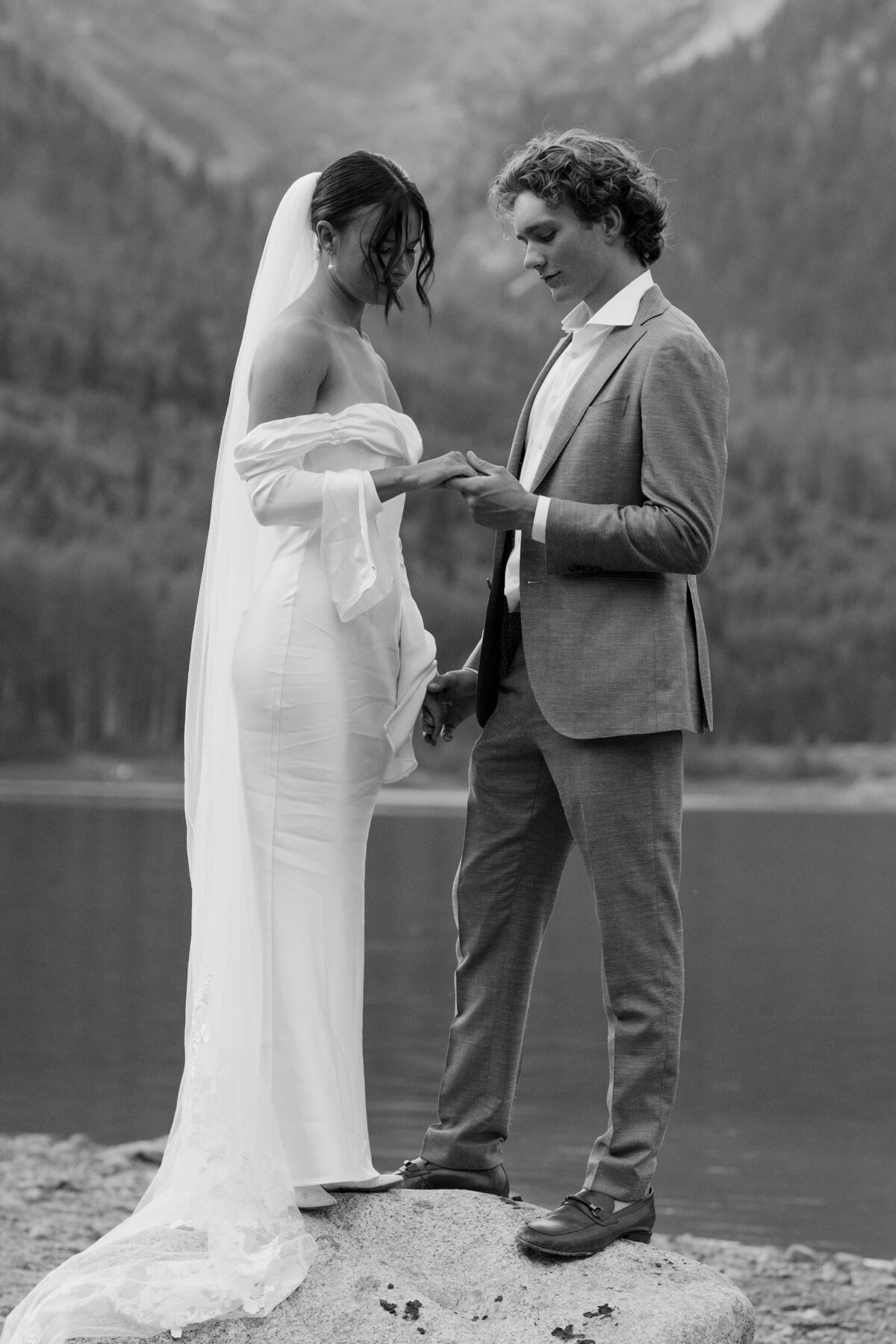 Glacier-National-Park-Elopement-41