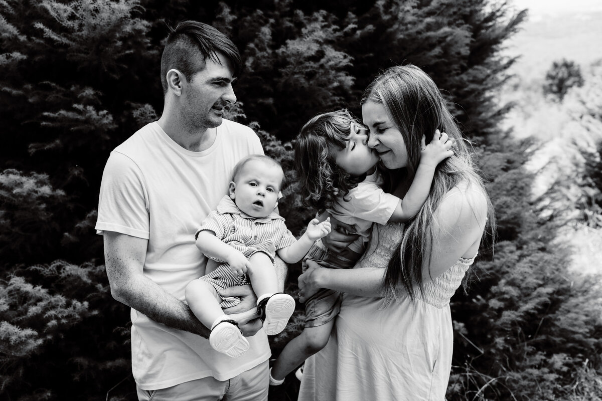 Rj-Hamer-fun-family-shoot