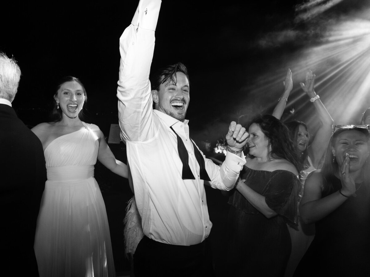 Romantic-Wedding-at-Island-Art-and-Taste–The-Residence-140